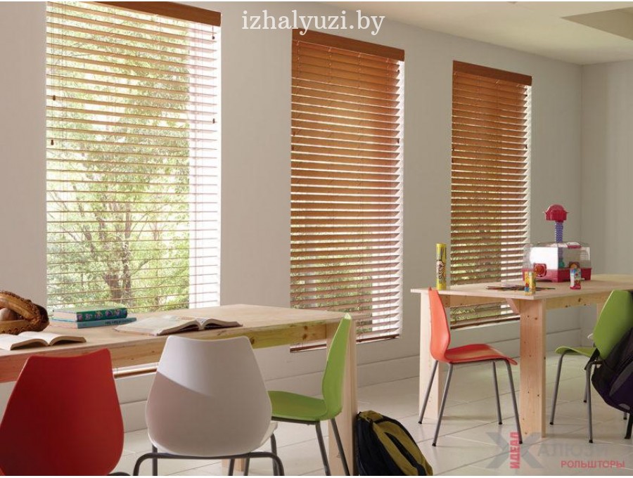 Деревянные жалюзи в офис №04