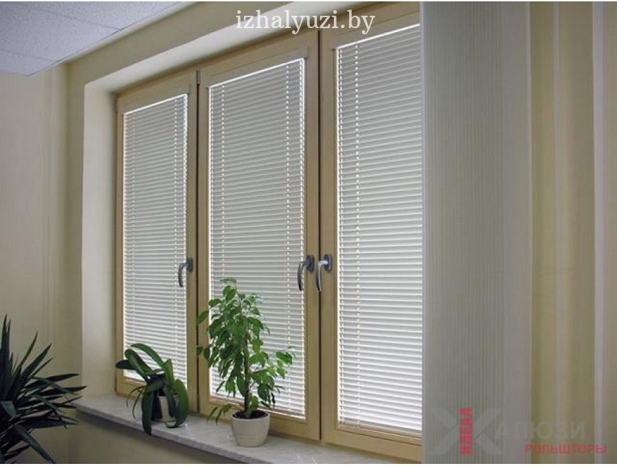 Жалюзи Isotra в спальню №03