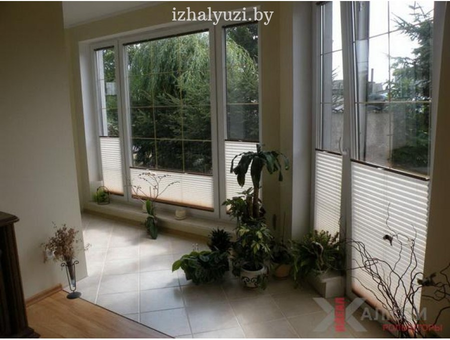 Шторы плиссе в коттедже №01