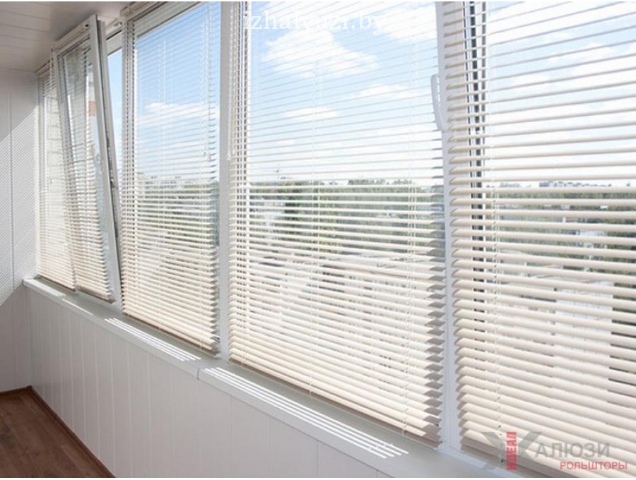 Горизонтальные жалюзи на лоджию