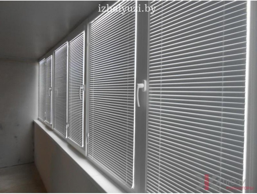 Жалюзи Исотра на лоджию