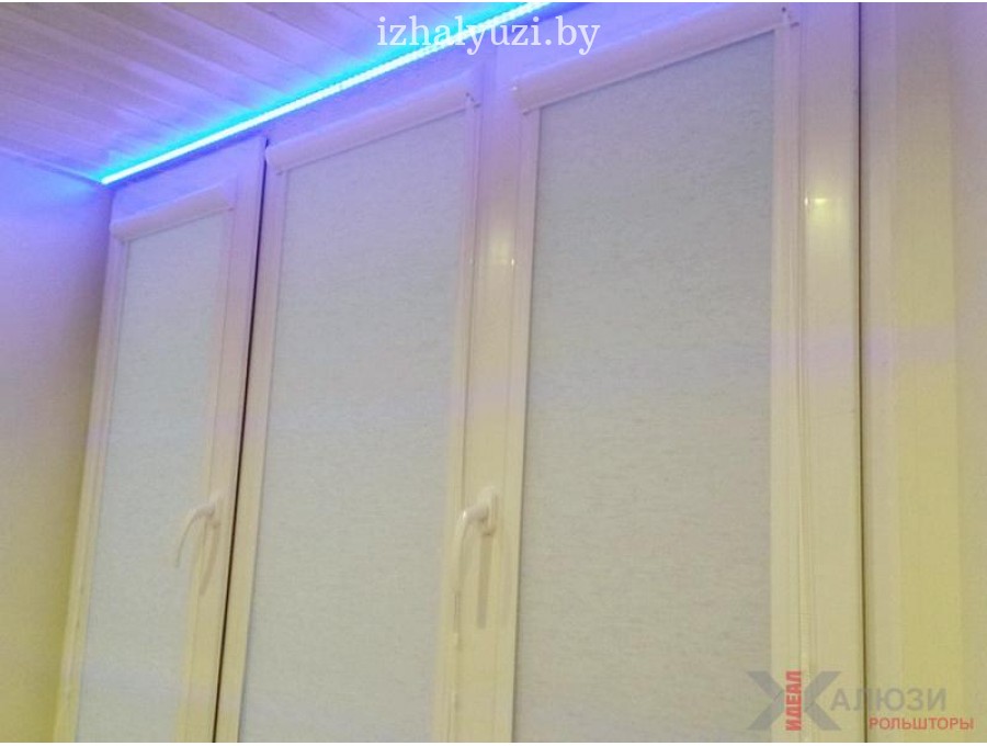 Рольшторы блэкаут в кассетные с направляющими