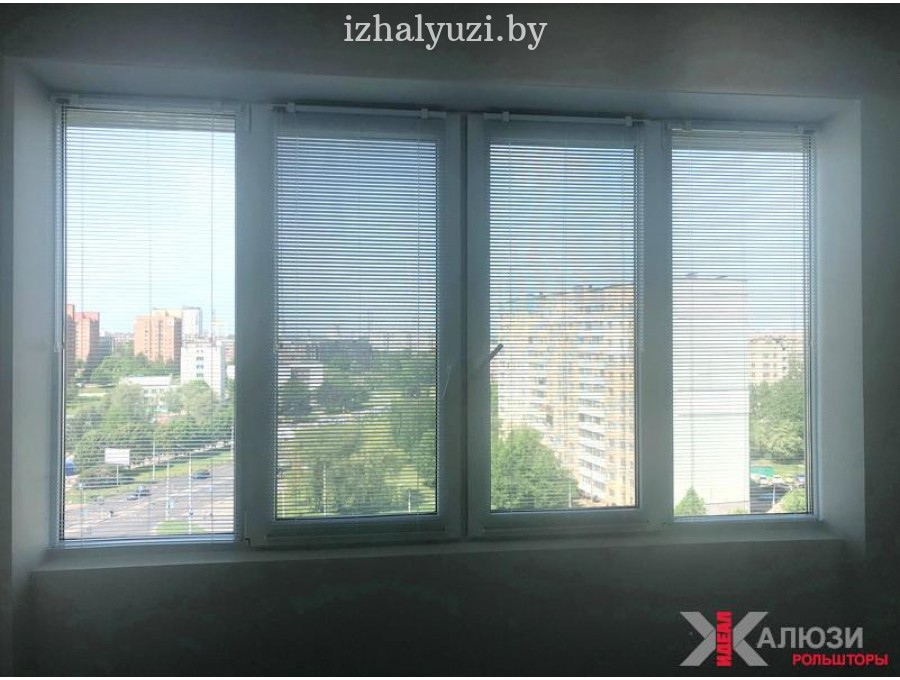 Горизонтальные жалюзи на лоджию