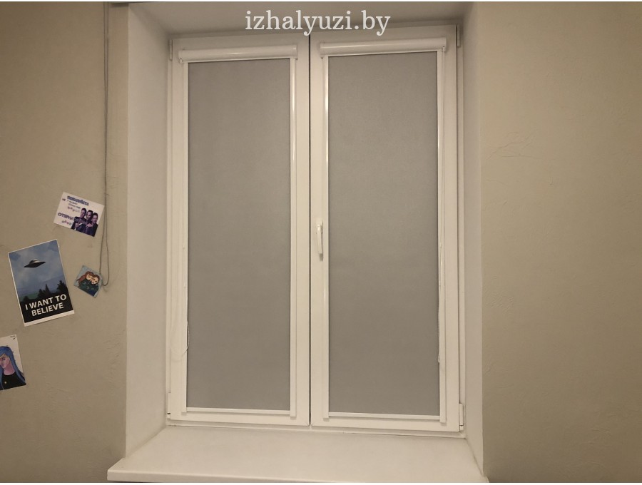 Рольшторы блэкаут серого цвета