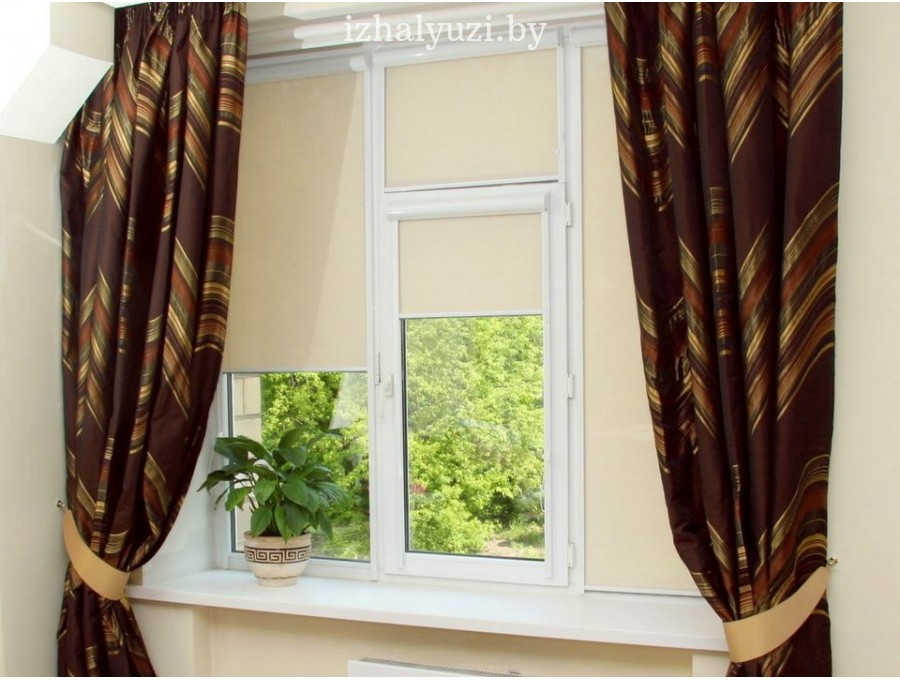 Рольшторы блэкаут светло-бежевого цвета