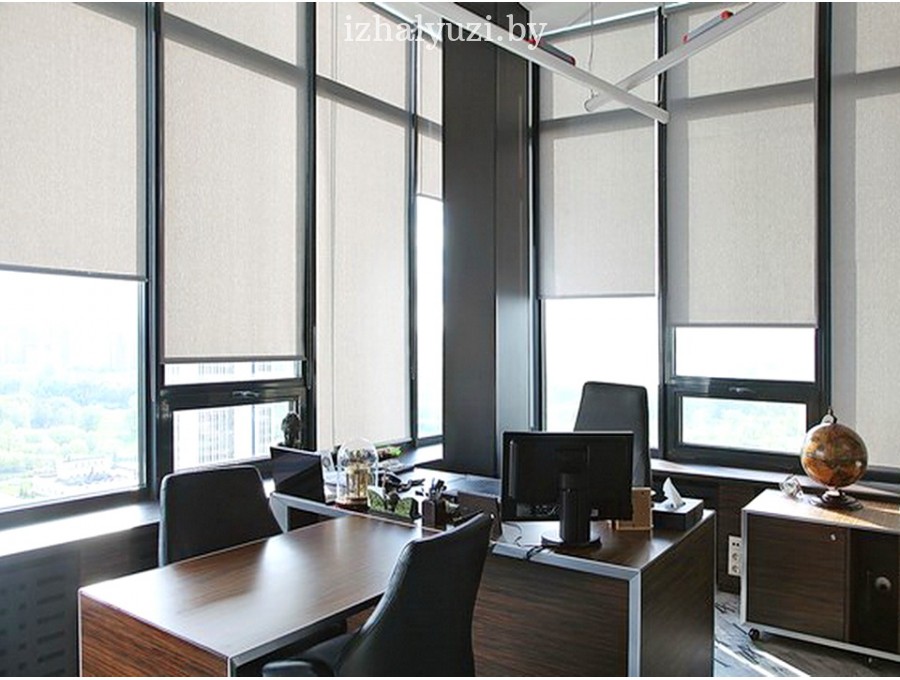 Свободновисящие рольшторы в офис