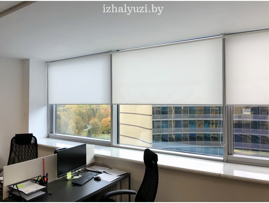 Свободновисящие рольшторы в офис