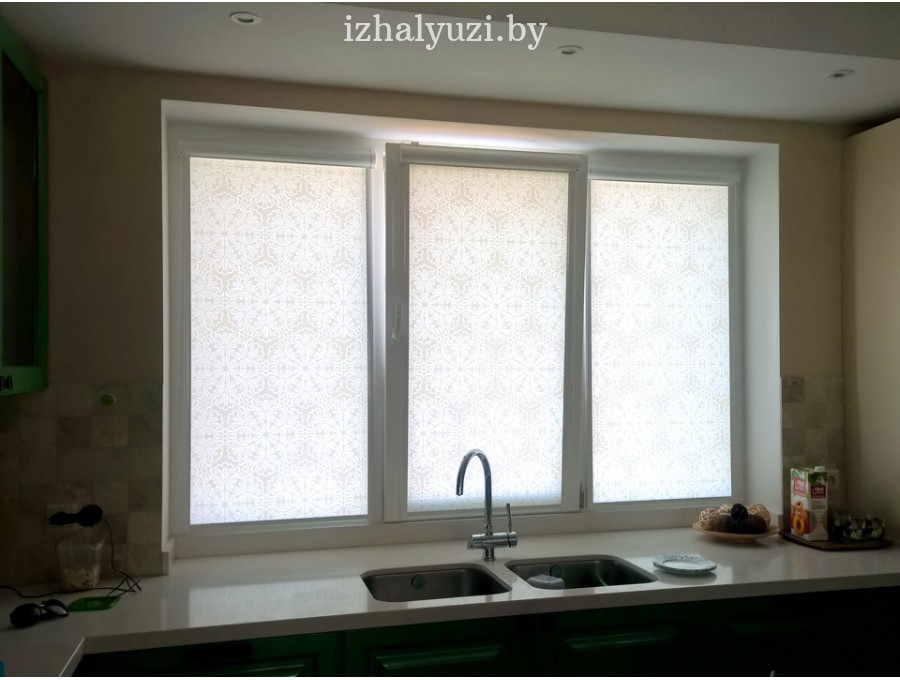 Кассетные рольшторы на кухню  