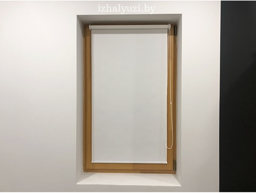 Свободновисящие рольшторы на деревянные окна 