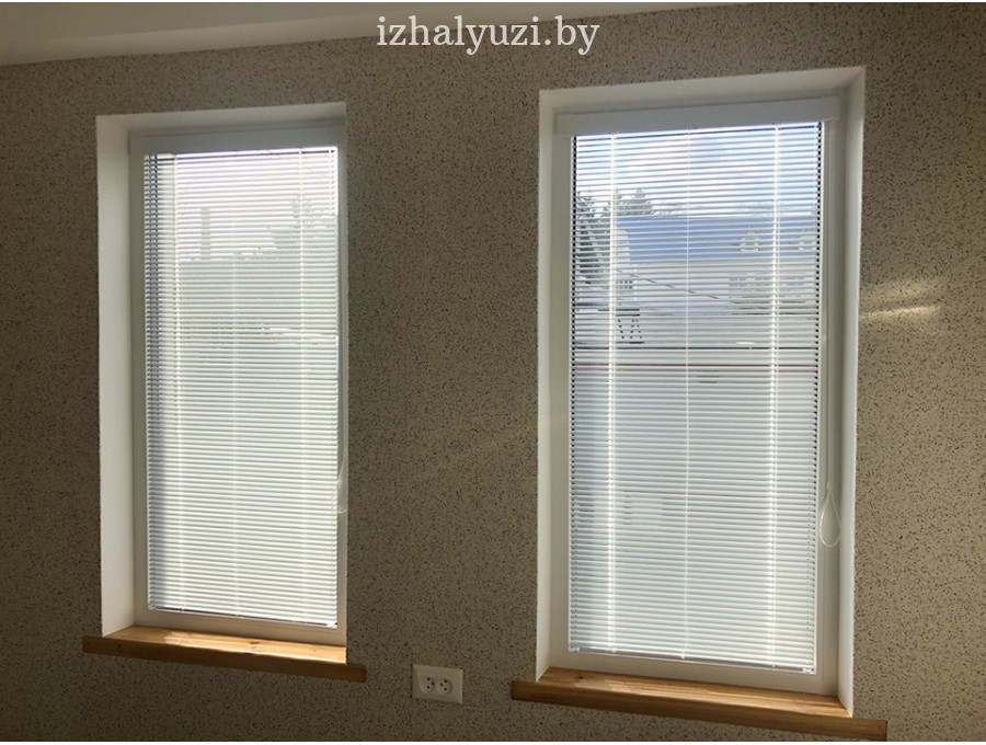 Жалюзи Исотра на два окна