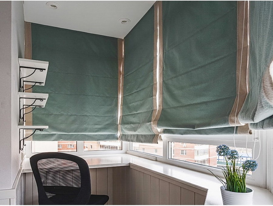 Тканевые римские шторы на балкон 