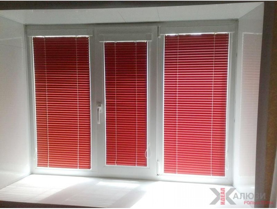Жалюзи Исотра на пластиковые окна