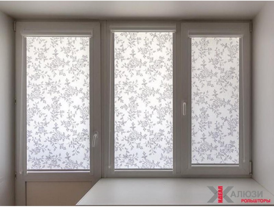 Кассетные рольшторы на окно ПВХ